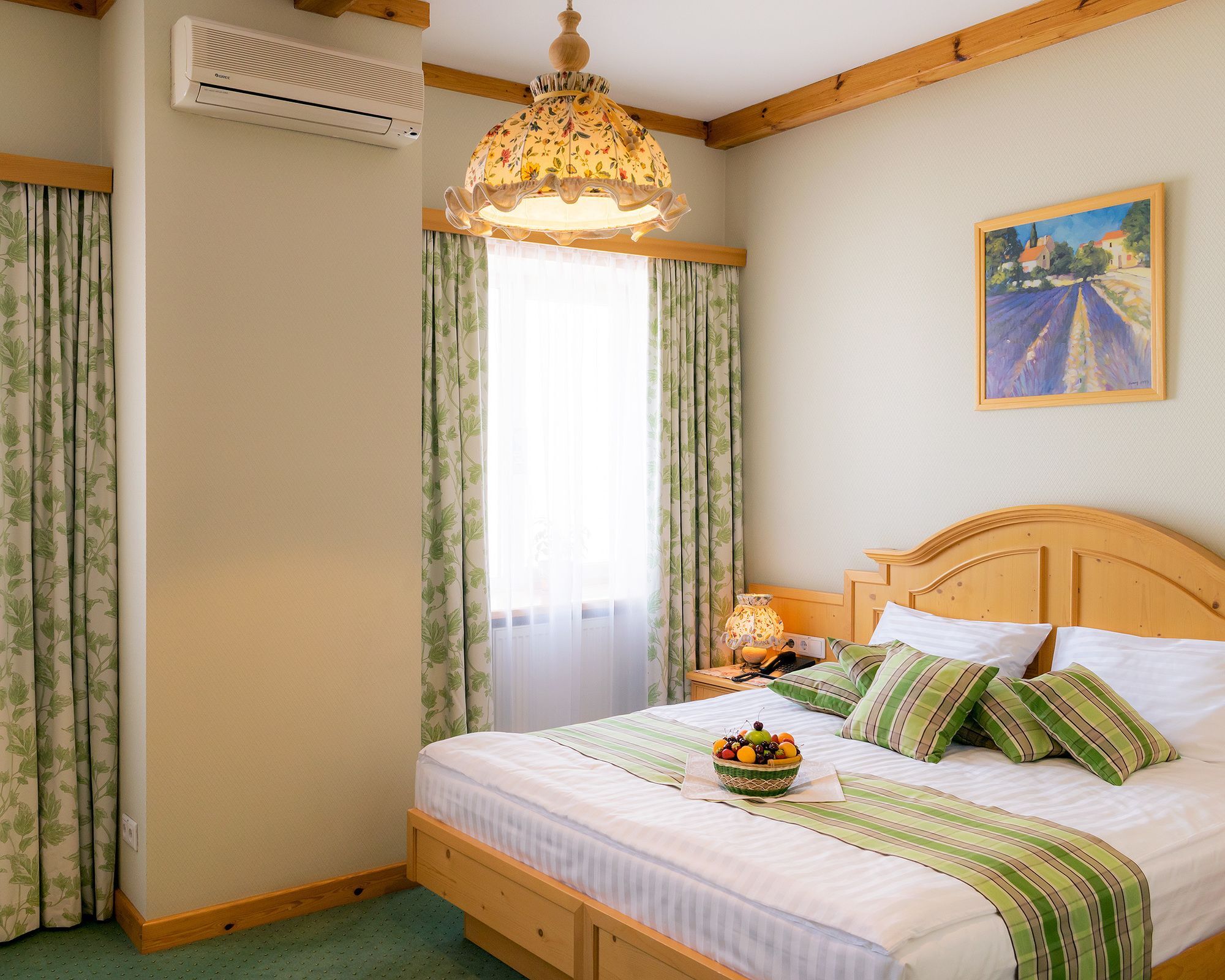 Landhaus Hotel Brovary Luaran gambar